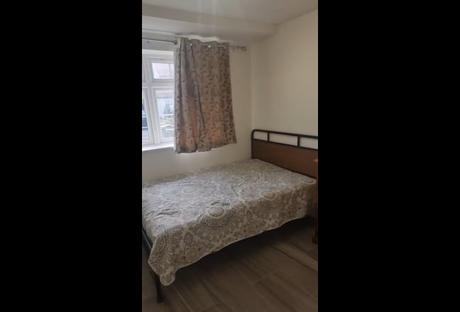 2 Spacious Rooms with modern kitchen and bathroom  Main Photo