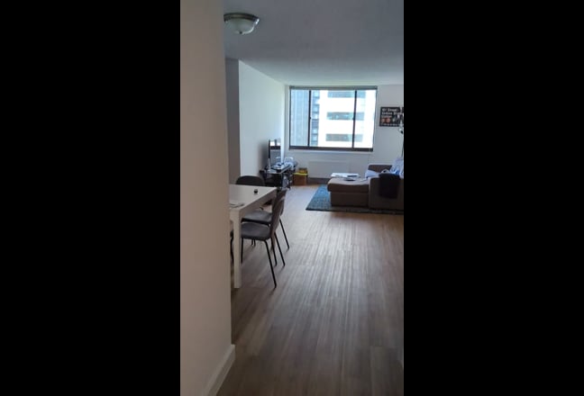 Sublet in Newport Apartment - Close to the Water Main Photo