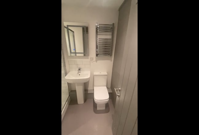 Photo 1: undefined