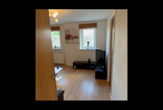 2 bedroom fully furnished in heart of the city  Main Photo