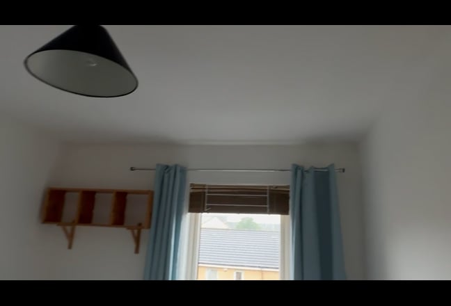 Single room to rent in 2 bedroom flat Main Photo