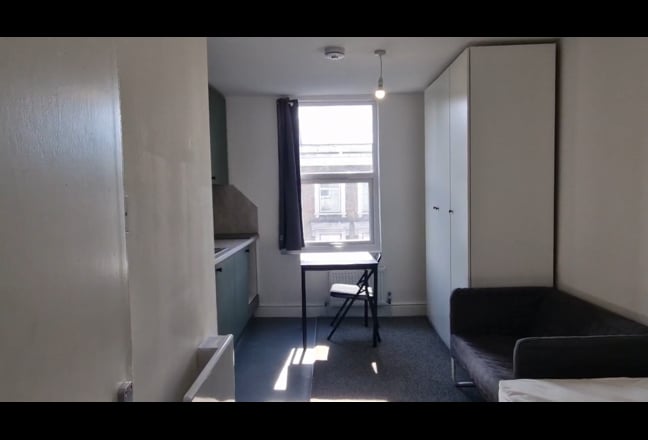 Video 1: Open plan living room/bedroom/kitchen