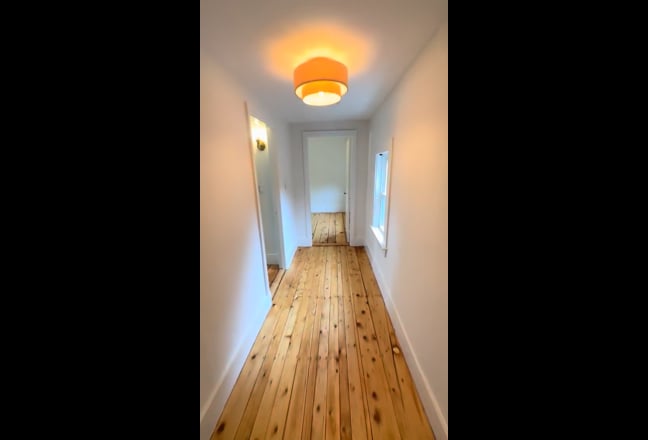 1 Bed + Private Office in Renovated Home Main Photo