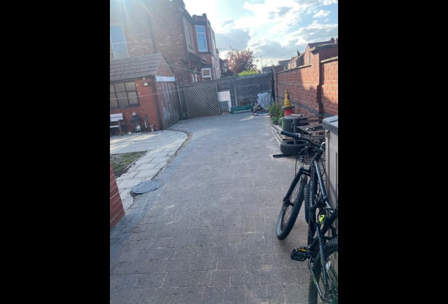 Room for rent Fallowfield 475pm bills included  Main Photo