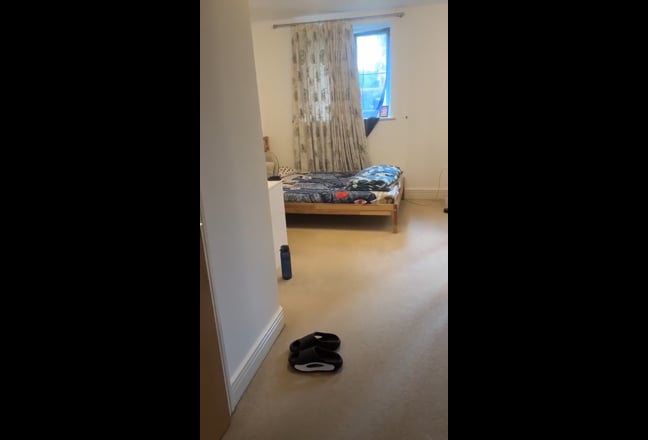 En-suite including bills near bus stop Main Photo