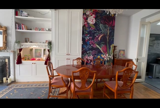 Double room, lovely house, v near station Main Photo