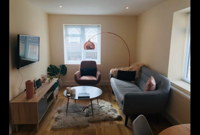 2 Bed Flat in Golden Triangle Main Photo