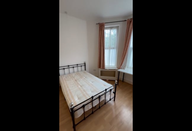 En Suite room available in Manor House Main Photo
