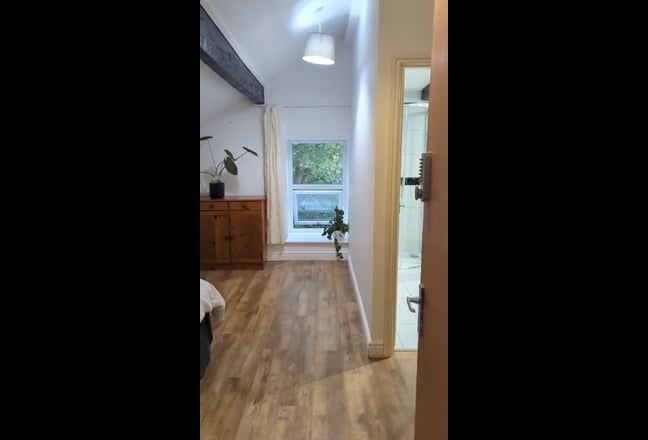 Double room near the airport Main Photo