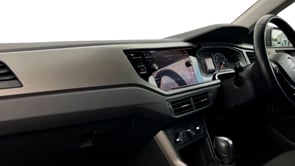 VOLKSWAGEN POLO 2020 (70)