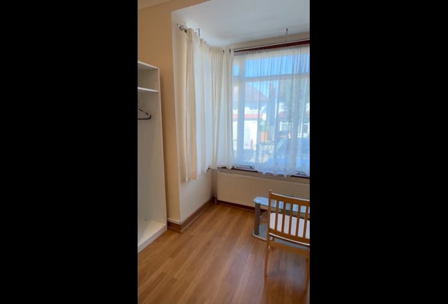 🌟 Spacious Master Room in a Sociable House Share Main Photo