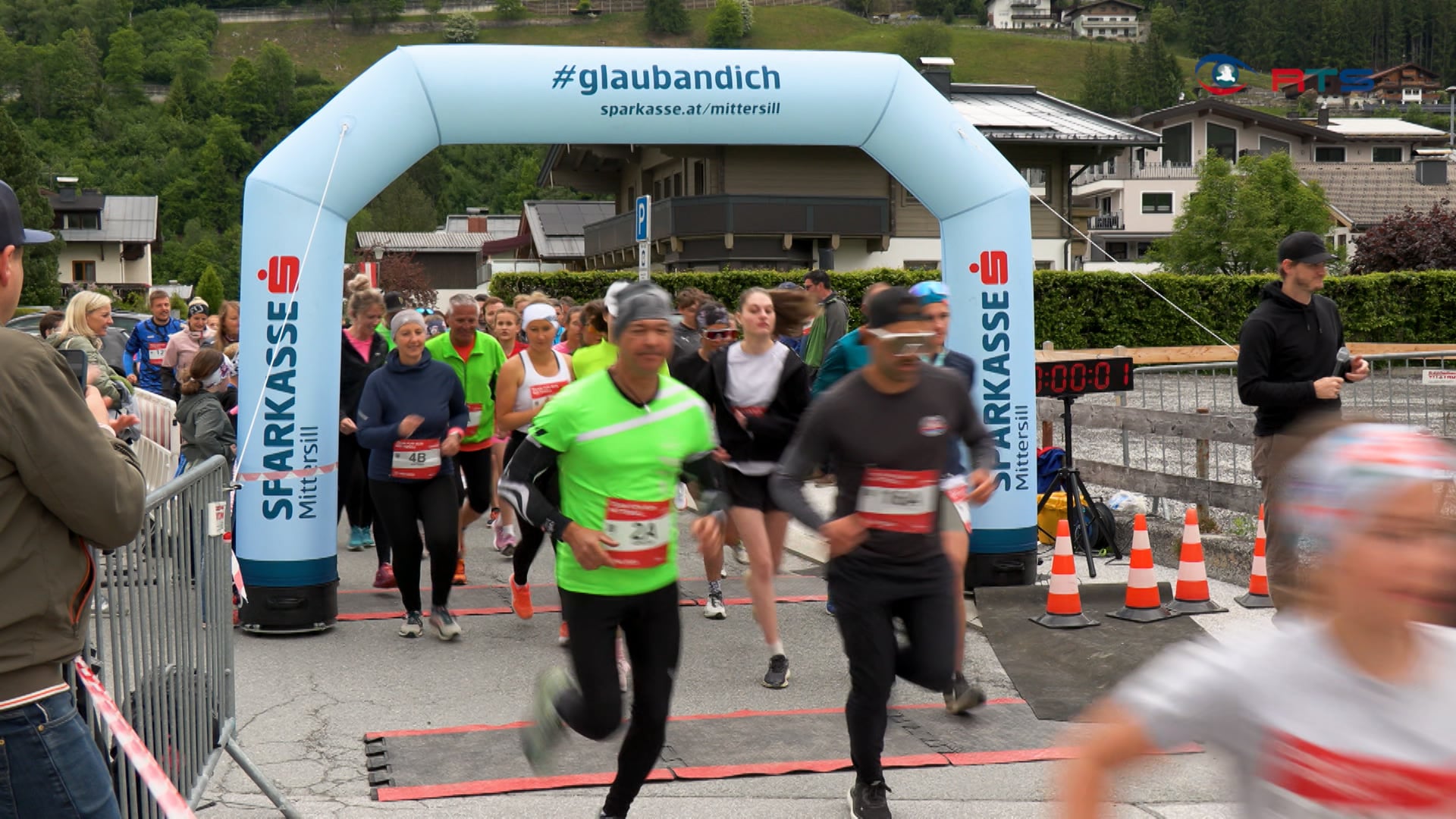 laufschuh-trifft-auf-leckerbissen-zahlreiche-teilnehmerinnen-bei-doppelveranstaltung-in-mittersill