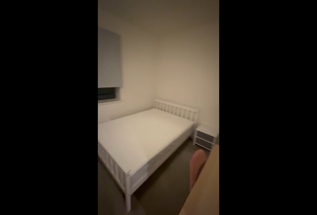 Luxury ensuite - Elizabeth Line-parking&bills inc Main Photo