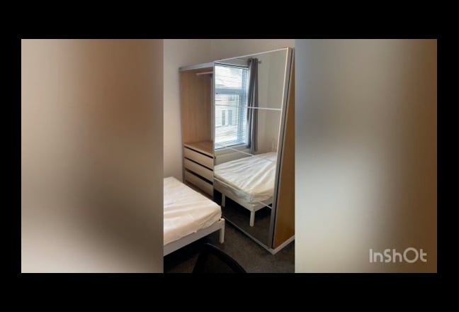 Beautiful En-Suite Bedrooms – Local Private Landlo Main Photo