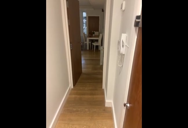 Double room available in 2 bed flat in Hove  Main Photo