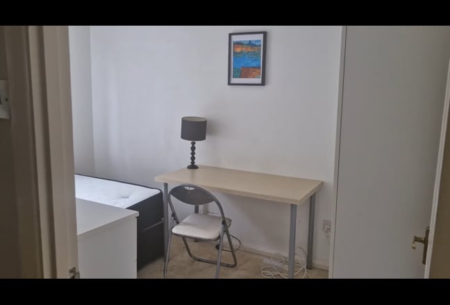 Double room available for one female person Main Photo