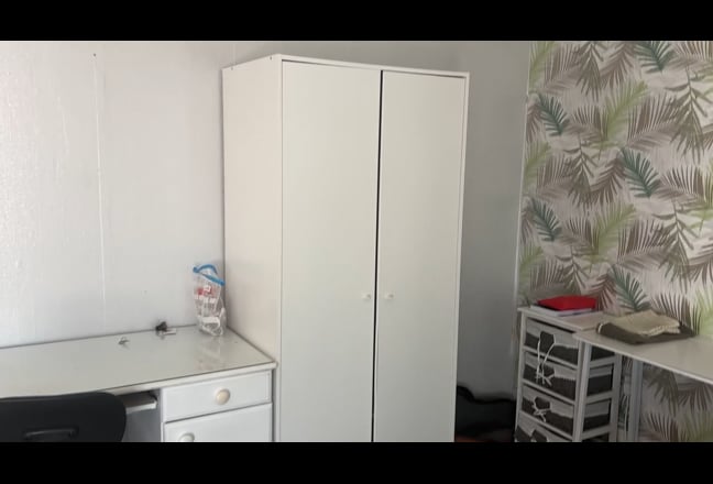 Double Room in Maryhill (Wyndford Rd) Main Photo
