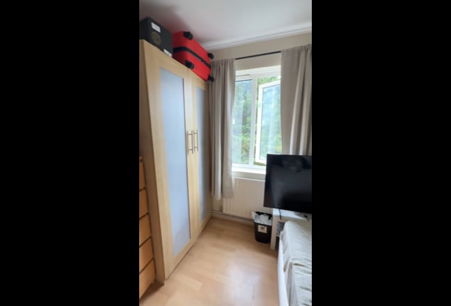 Bright Room in Southfields Main Photo