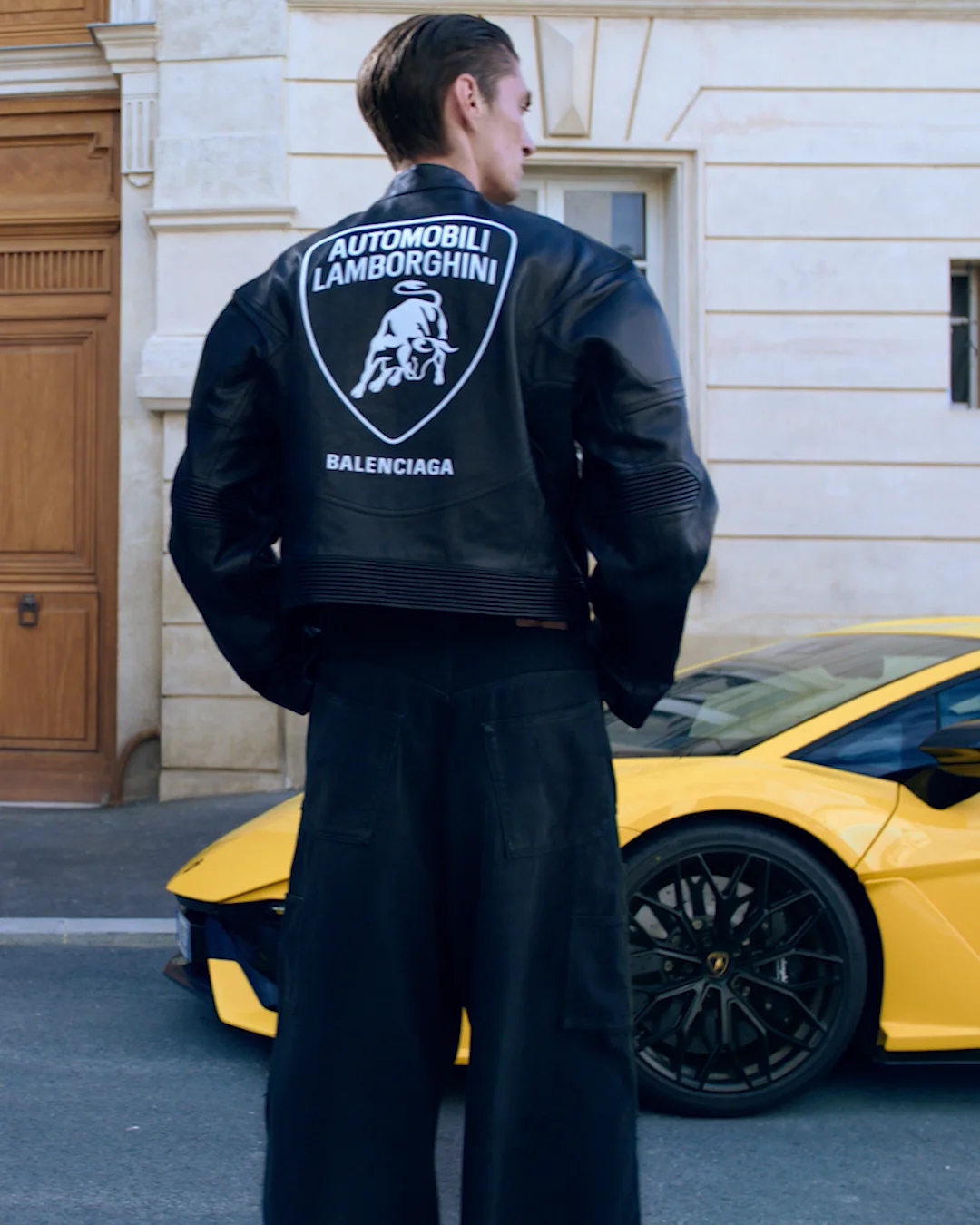 BALENCIAGAとAutomobili Lamborghiniによるコラボレーション