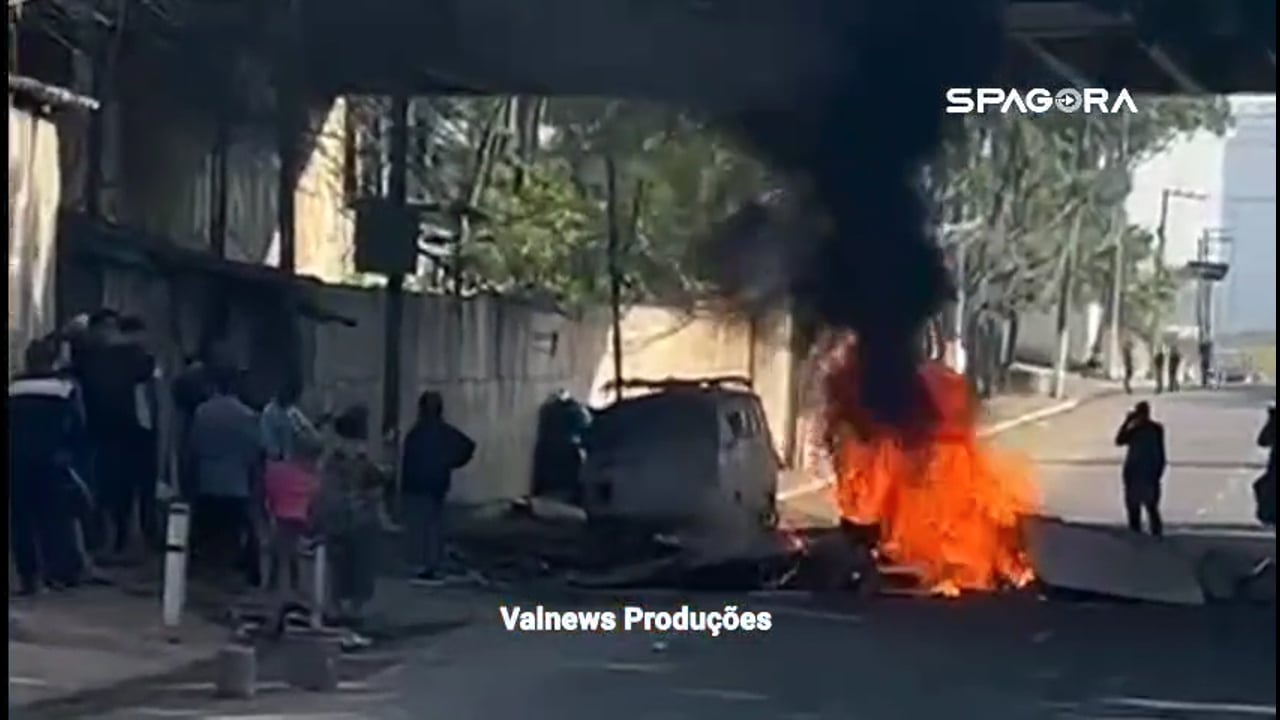 Protesto bloqueia Marginal Pinheiros e afeta circulação de trens em São Paulo