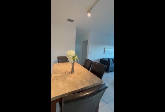 Bedroom in Miami - Coral Gables Main Photo