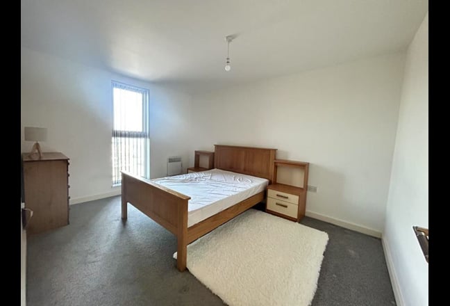 Modern 2-Bed Flat in Central Scunthorpe Main Photo