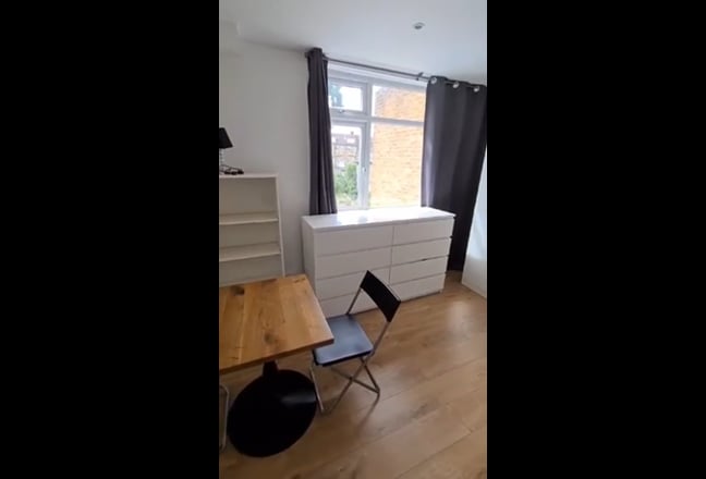 🛏️  Ensuite Room to Let in Wembley Park Main Photo