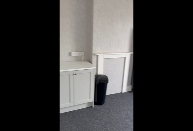 Brand new very Large double room Main Photo