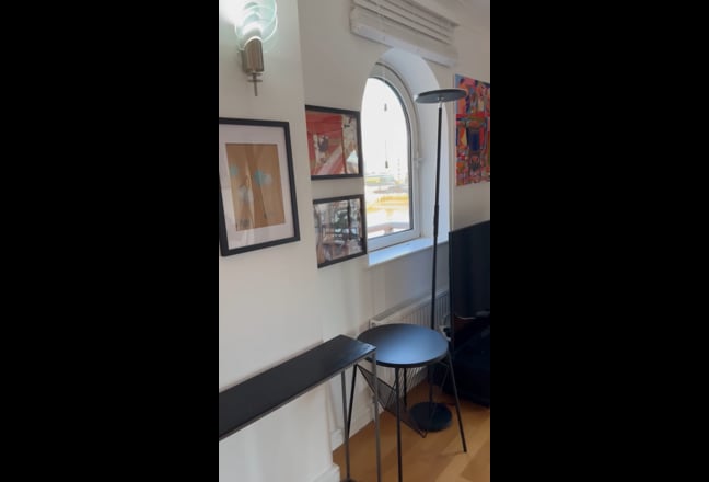 Looking for a flatmate Main Photo