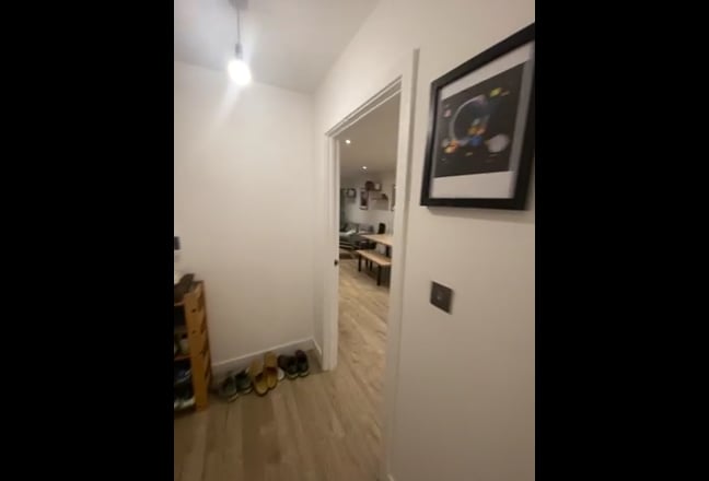 Double room with free gym and office (short let) Main Photo