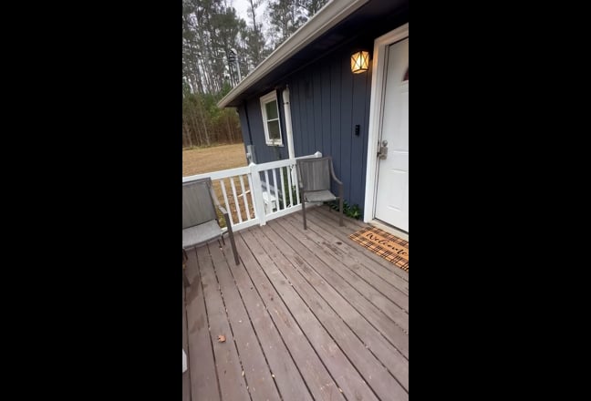 1Bd/1Ba Private 600 Sq Private Apartment #1 Main Photo