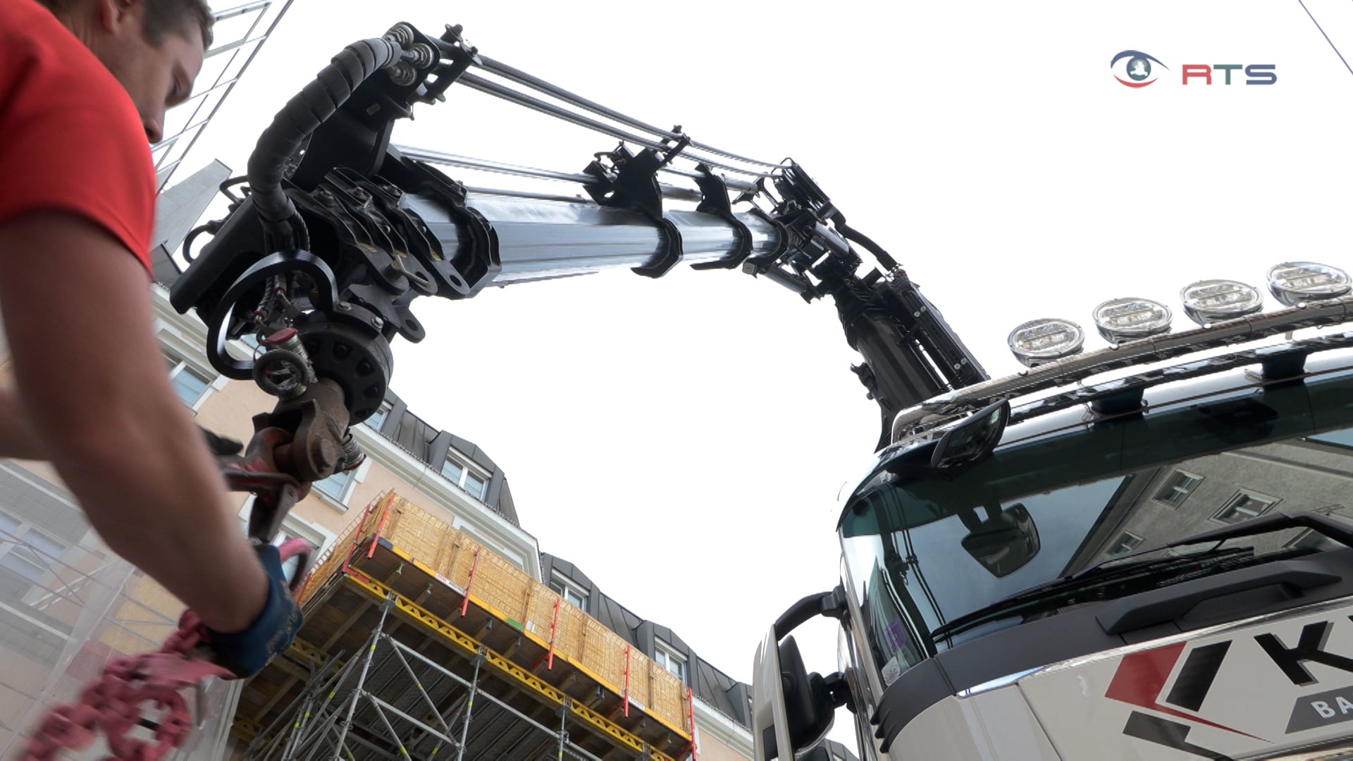 hoch-hinaus-mit-kellerer-kran-und-lkw-im-doppelpack