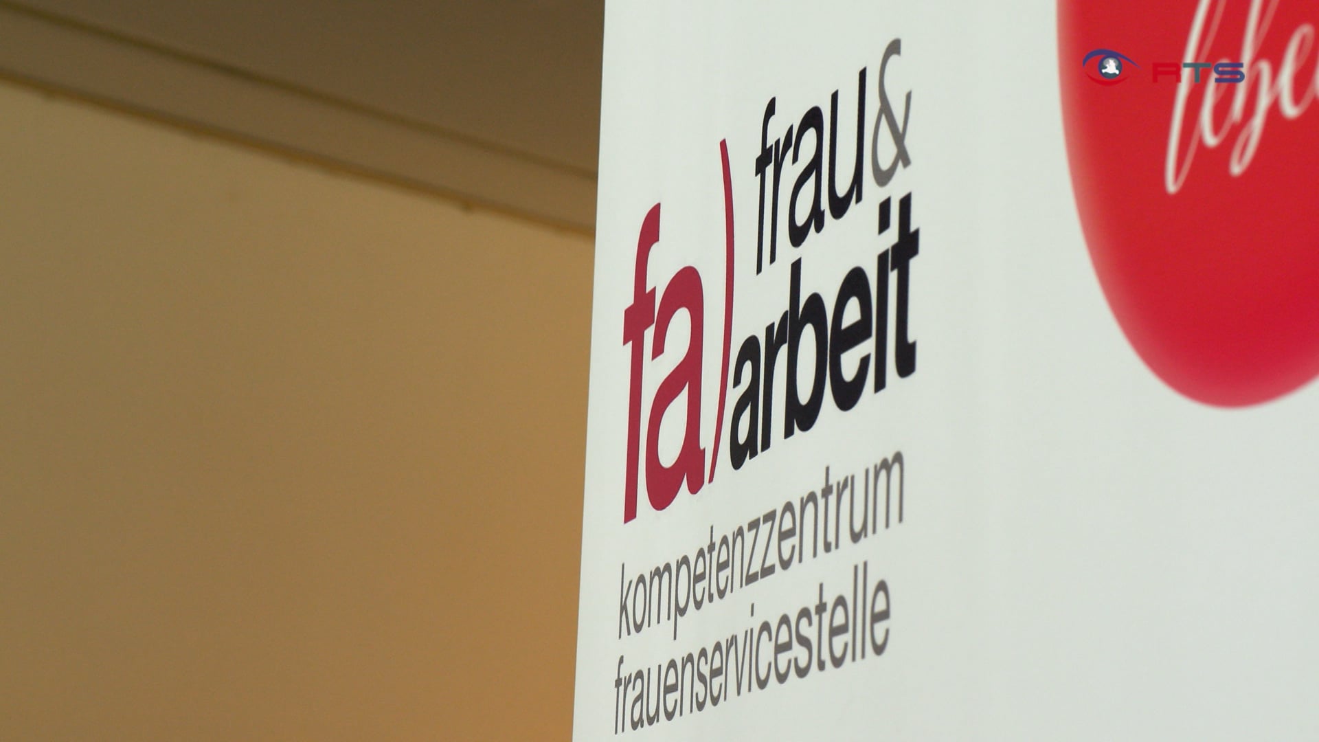 30-jahre-frau-und-arbeit