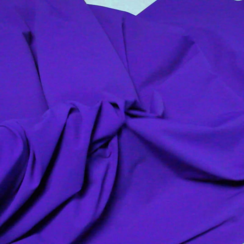 Vidéo: Tissu maillot de bain - Violet Vidéo: Tissu maillot de bain - Violet