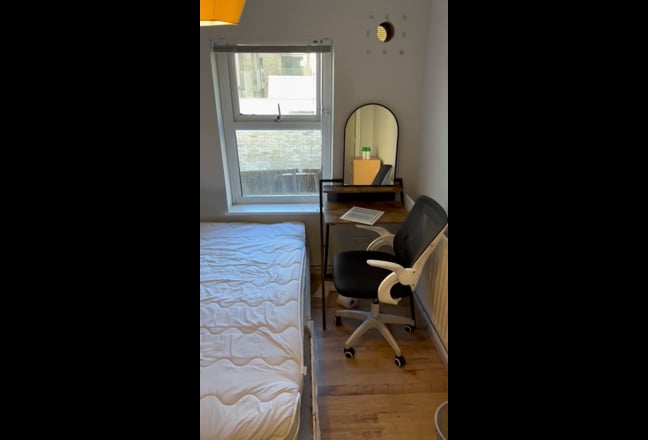 Single Room Close To Uxbridge High Street. Main Photo
