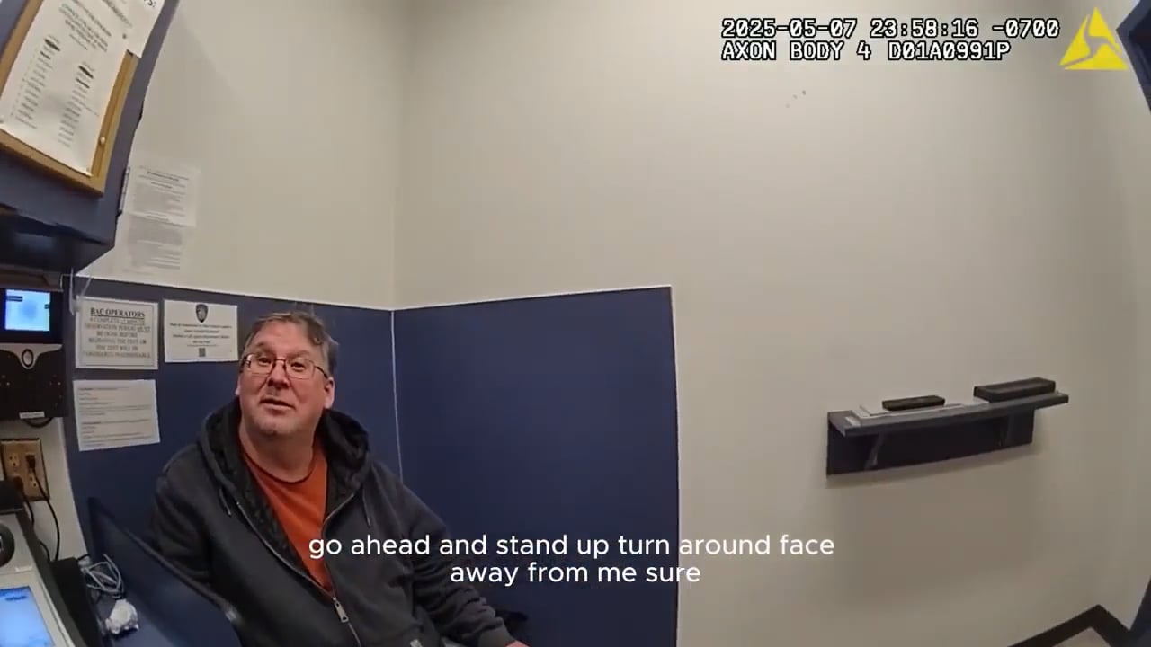 2-266 DUI Suspect Tries to Disarm Deputy - The BWC Library