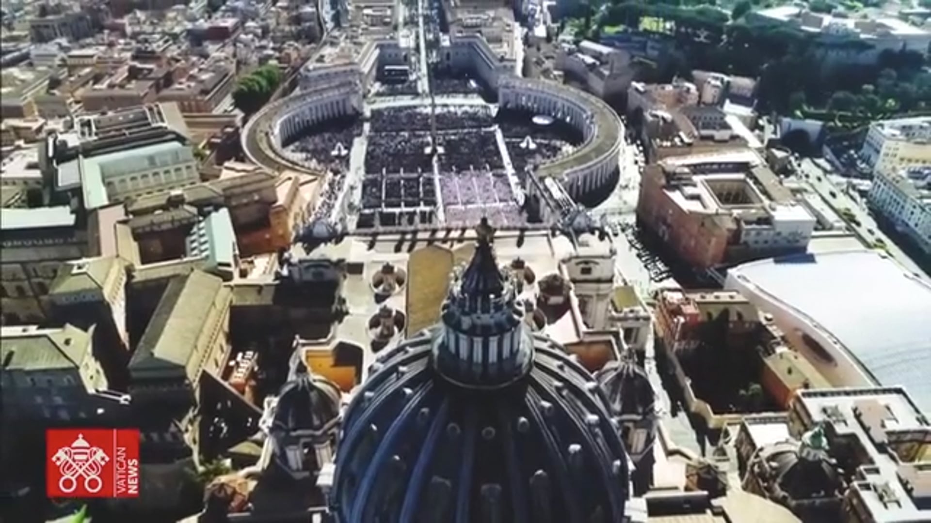 Conclave: con la fumata bianca campane a festa anche a Bologna