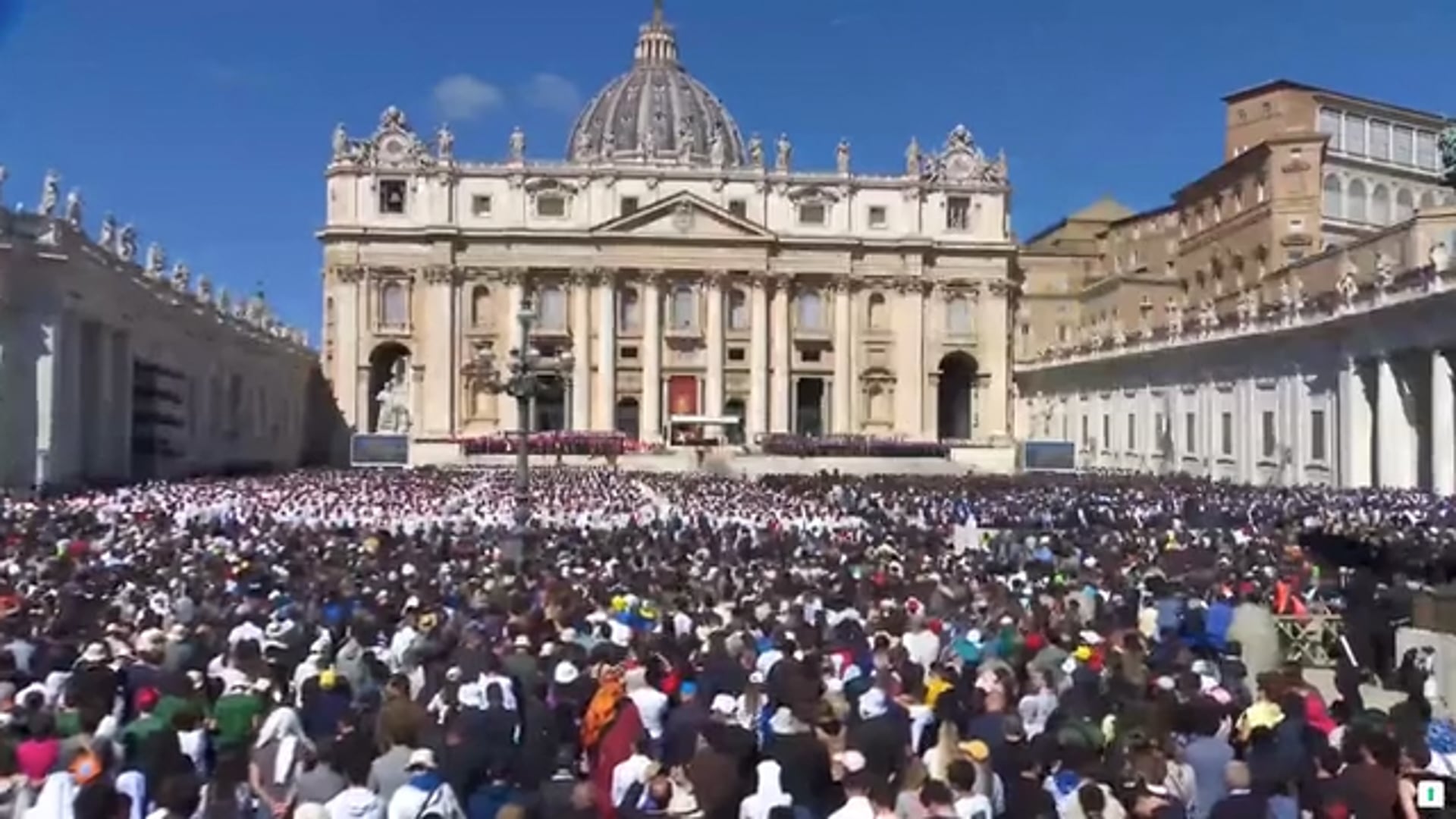 Il mondo saluta Papa Francesco in una Roma gremita