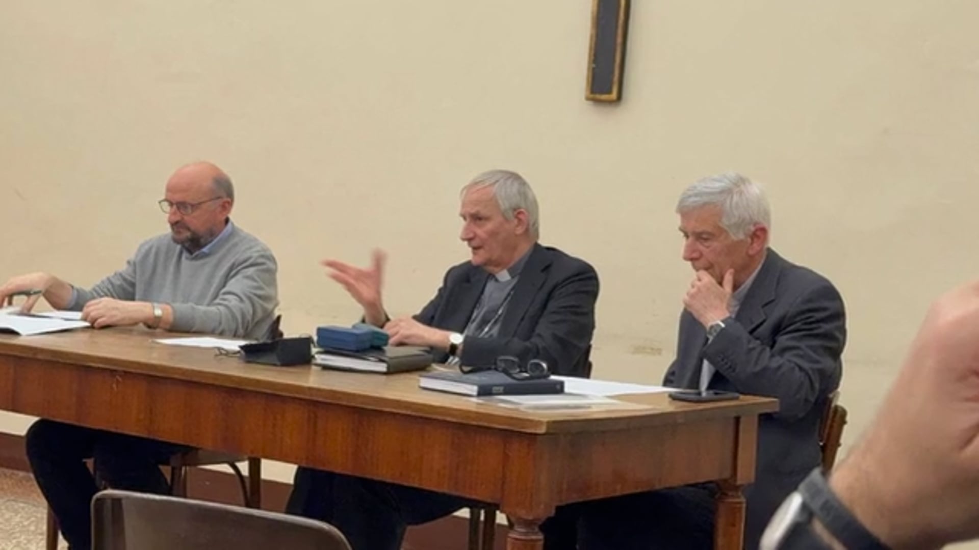 Zuppi e il conclave: “andrò via da Bologna solo dopo lo scudetto rossoblù”