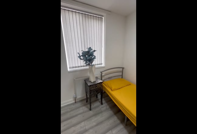 Lovely room with reasonable price  Main Photo
