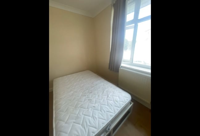 Single furnished room for rent in Waltham Cross Main Photo