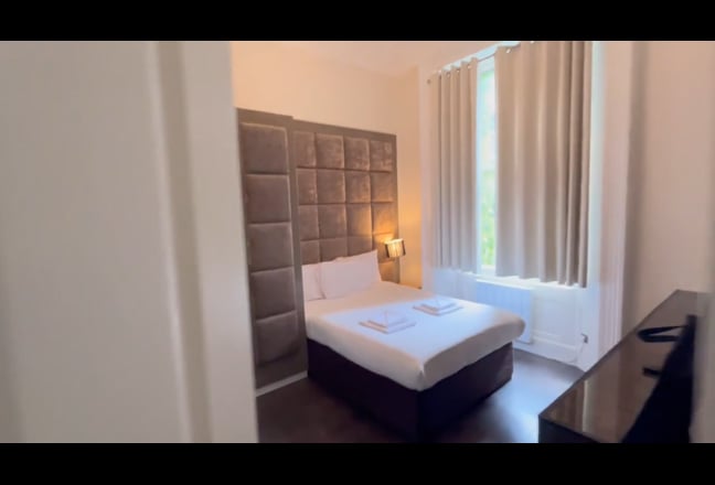 Spacious 1st Floor Studio near Hyde Park & Queensw Main Photo