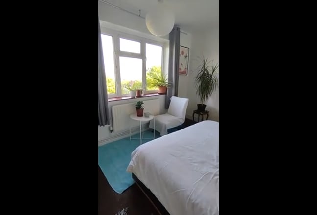 Lovely double room with a view  Main Photo