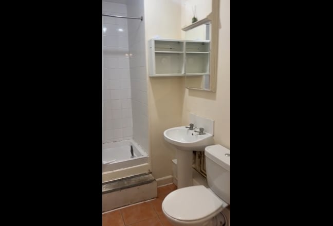 2 Bedroom Flat  Main Photo