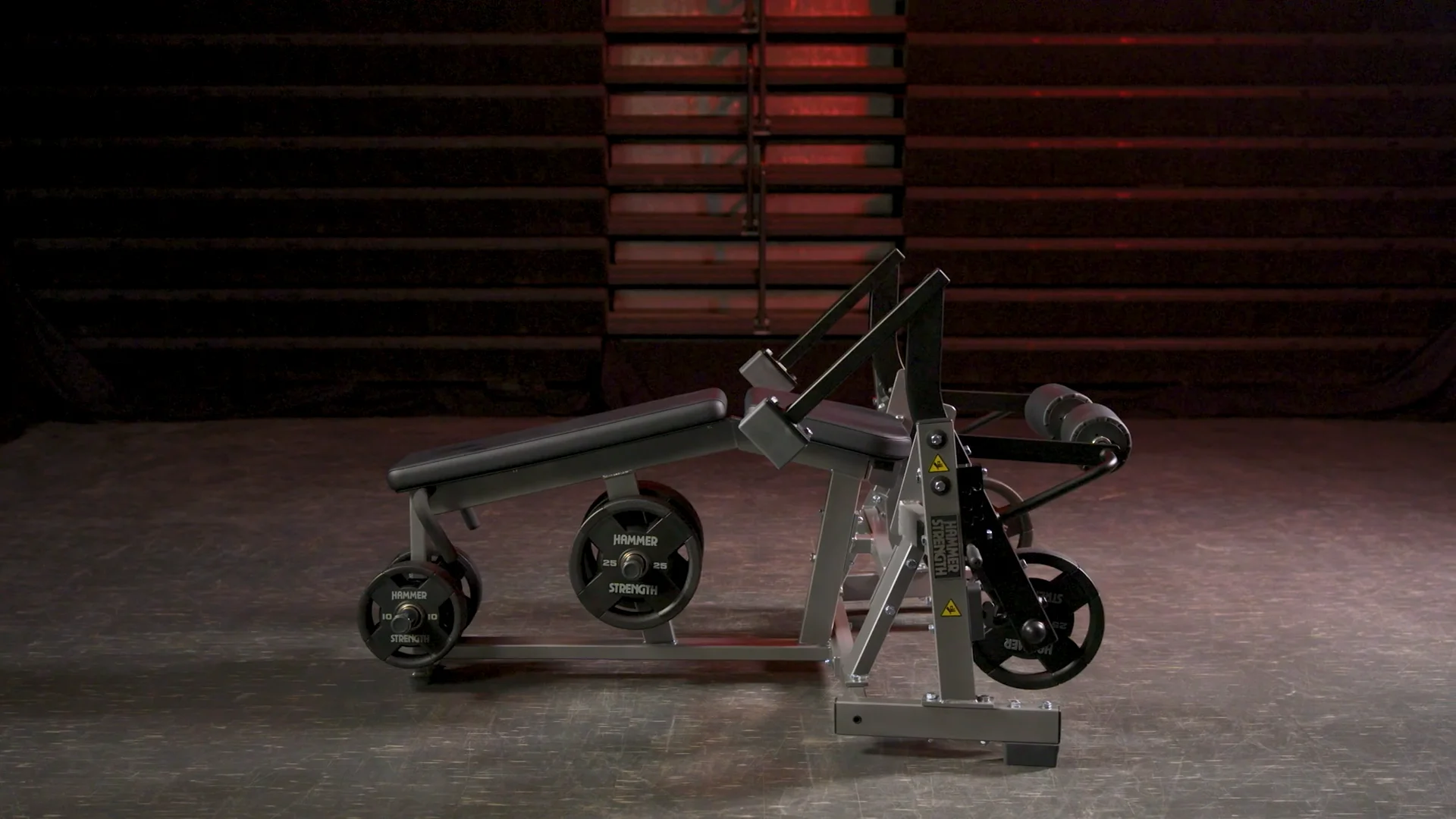 Hammer Strength Plate-Loaded Iso-Lateral Leg Extension