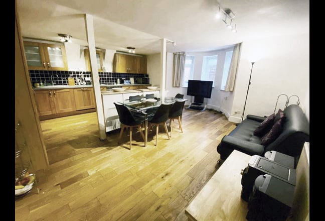Video 1: Open Plan Kitchen Living room