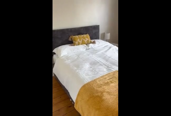 Double room, Sale, all bills included Main Photo