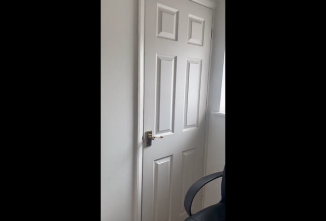 Double room for rent Chadwell heath Main Photo