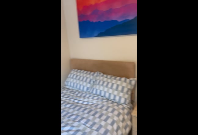 Large room in 3 Bedroom flat Main Photo