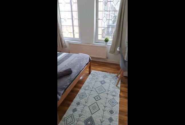 🔥Amazing Double Room in E14 NOW🔥 Main Photo